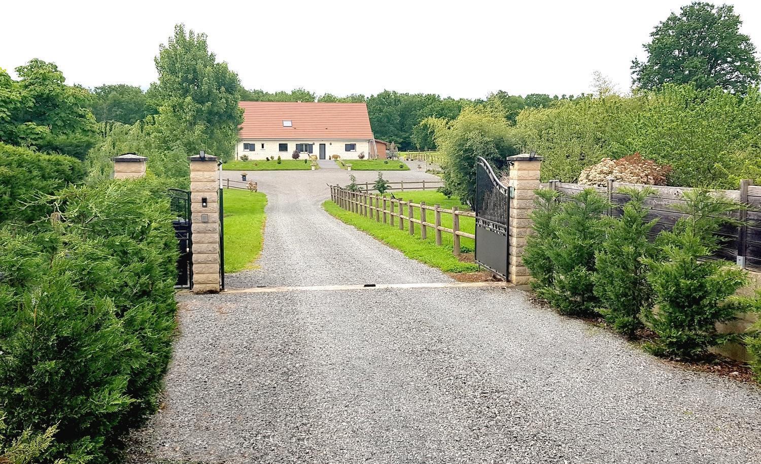 Le Clos Des Prairies Suite 2 Grandes Chambres Saint-Yan Kültér fotó